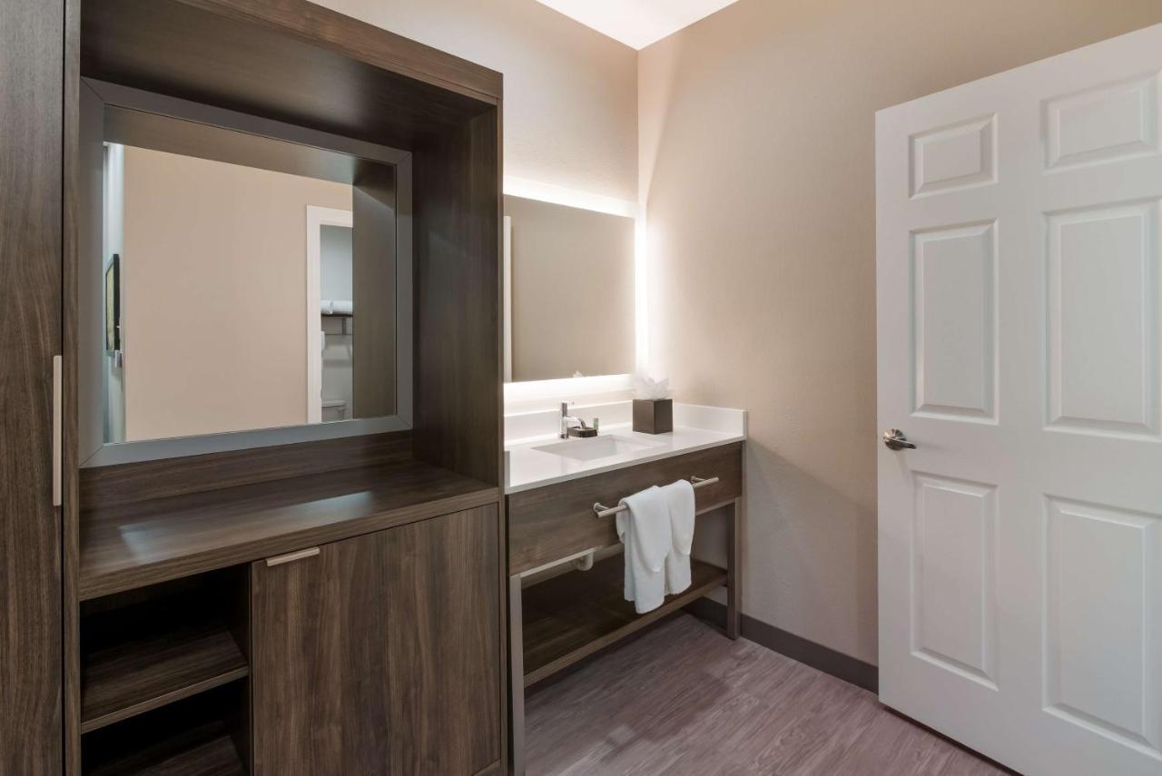 Best Western La Place Inn Ngoại thất bức ảnh